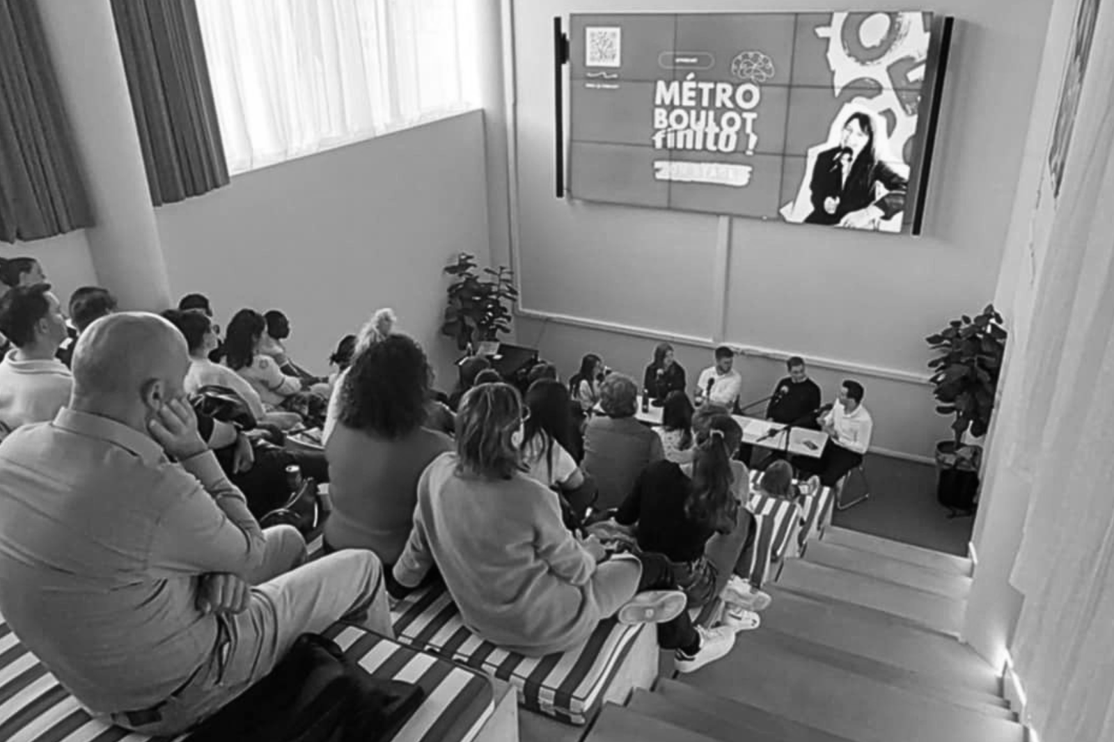 Podcast métro boulot finito on stage 03